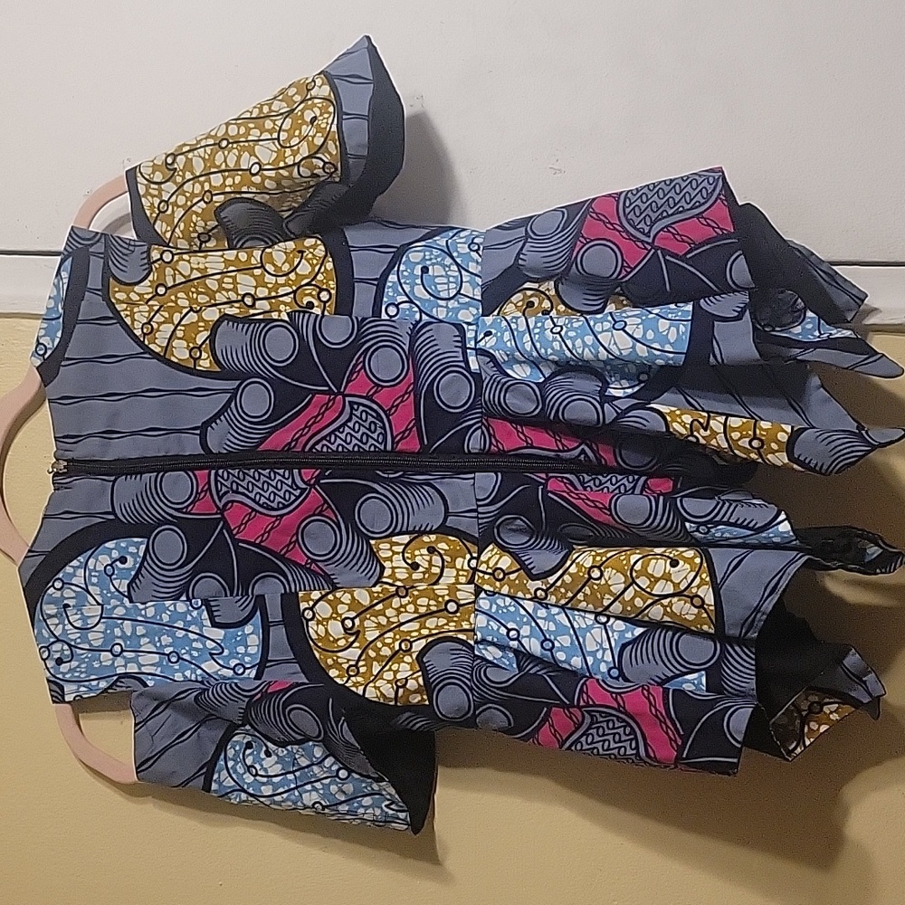 Custom-made Cold Shoulder Rhinestone Decor Multi- Color Patterned Peplum Top - Picture 8 of 14